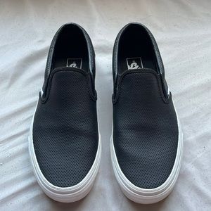 Vans Off The Wall - Black - Slip on - Size 8.5 Women’s